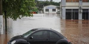 فيضانات مدمرة تضرب جنوب البرازيل وتسبب كارثة غير مسبوقة - نايل 360