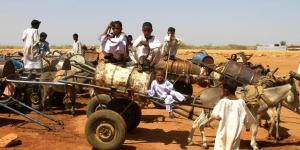 السودانيون يطالبون طرفي الصراع بـ«اتفاق إنساني» - نايل 360