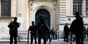 الشرطة الفرنسية تخلي قاعة في جامعة السوربون احتلها محتجون مؤيدون لغزة - نايل 360