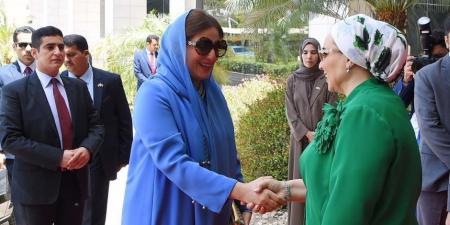 السيدة انتصار السيسى تنشر صورًا من زيارتها وحرم سلطان عمان للعاصمة الإدارية: صرح عظيم لبناء مستقبل واعد للأجيال القادمة - نايل 360
