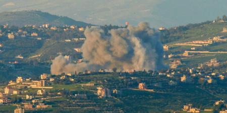 مقتل وإصابة عمال بشركة الاتصالات بهجوم مسيّرة إسرائيلية في لبنان - نايل 360