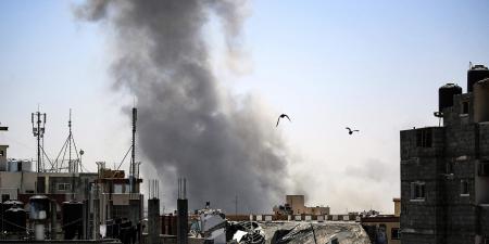 إسرائيل تكثف ضرباتها على غزة.. وتوقف محادثات القاهرة - نايل 360