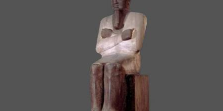 المتحف المصري بالتحرير يسرد تاريخ وإنجازات الملك منتوحوتب الثاني - نايل 360