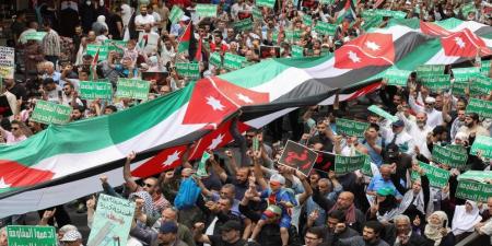 مسيرات في عمّان ومحافظات عدة دعماً لغزة - نايل 360
