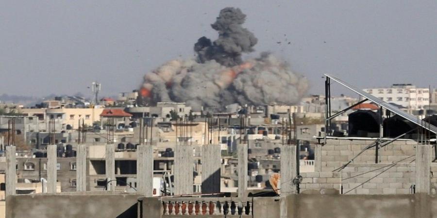 مراسل "المملكة": قصف إسرائيلي تسبب باشتعال نيران بأحد أكبر مخازن المساعدات في رفح - نايل 360