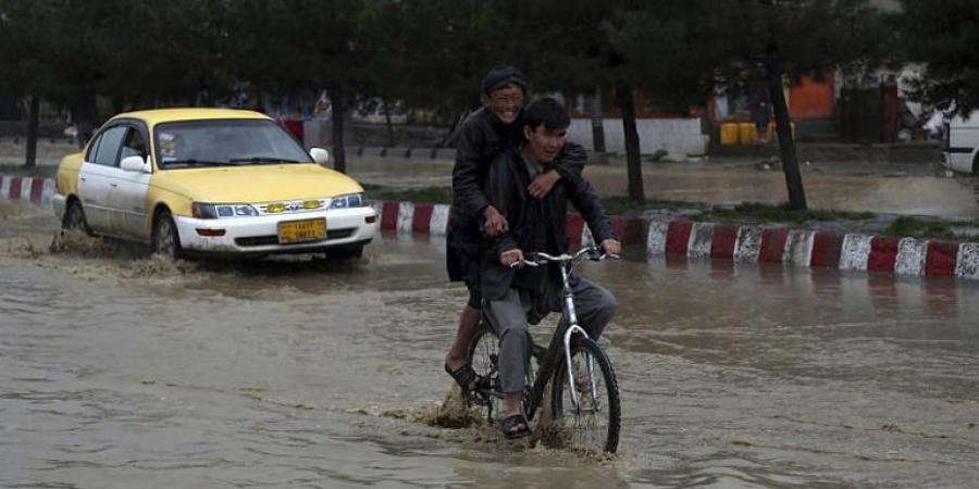 نزوح أكثر من ألف أسرة بسبب الفيضانات في أفغانستان - نايل 360