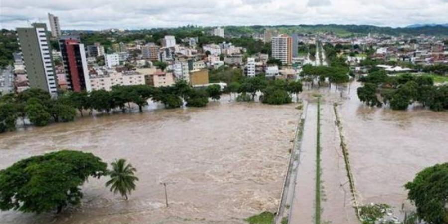 حصيلة ضحايا الفيضانات في البرازيل ترتفع إلى 95 قتيلا - نايل 360